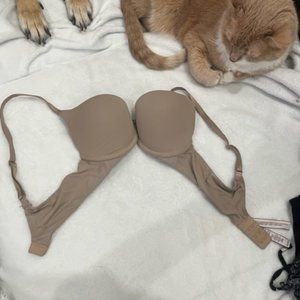 FAIR CONDITION 32A VS TSHIRT BRA -- NUDE